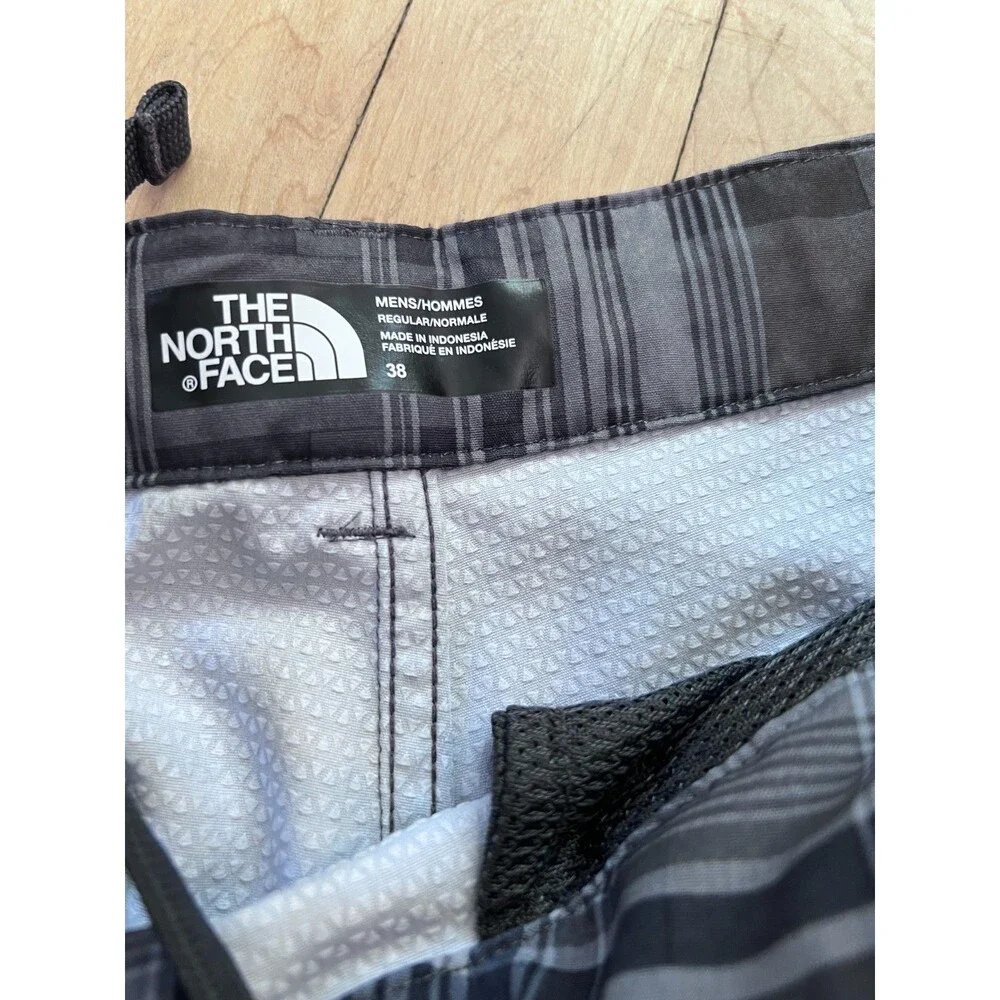Mens North Face Plaid Swim Trunks Size 38, No Liner Grey Black